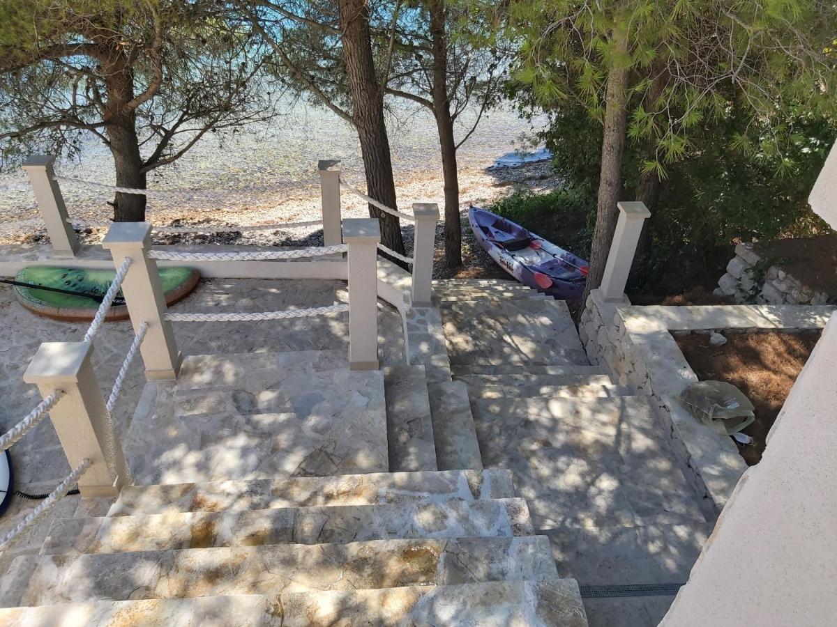 Beachfront Villa Brulupes In Secluded Bay Konstari Bagian luar foto