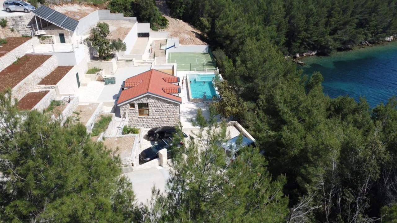 Beachfront Villa Brulupes In Secluded Bay Konstari Bagian luar foto